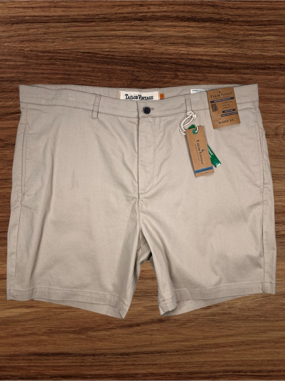 Tailor Vintage Men’s Greenwich Reg. Fit Summer Khaki Shorts. Size 44
